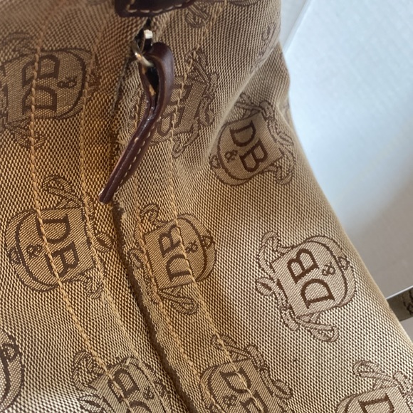 Vintage Dooney and Burke hobo bag. - Picture 6 of 16